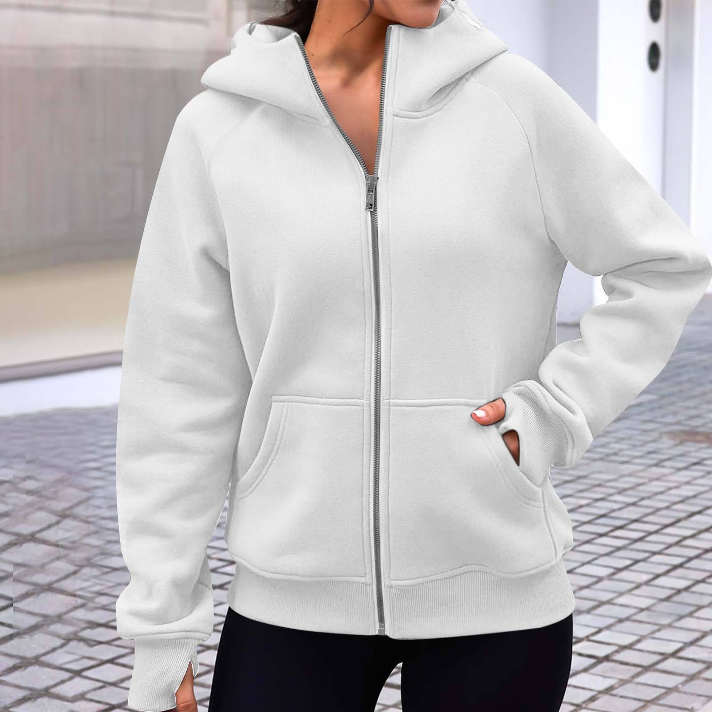 LM | Modern and comfortable winter sweater