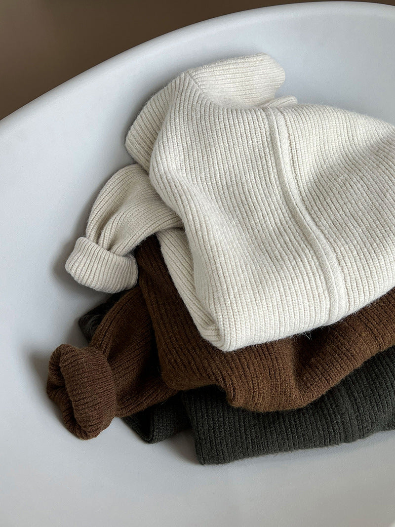 LM | Effortless and elegant winter sweaters