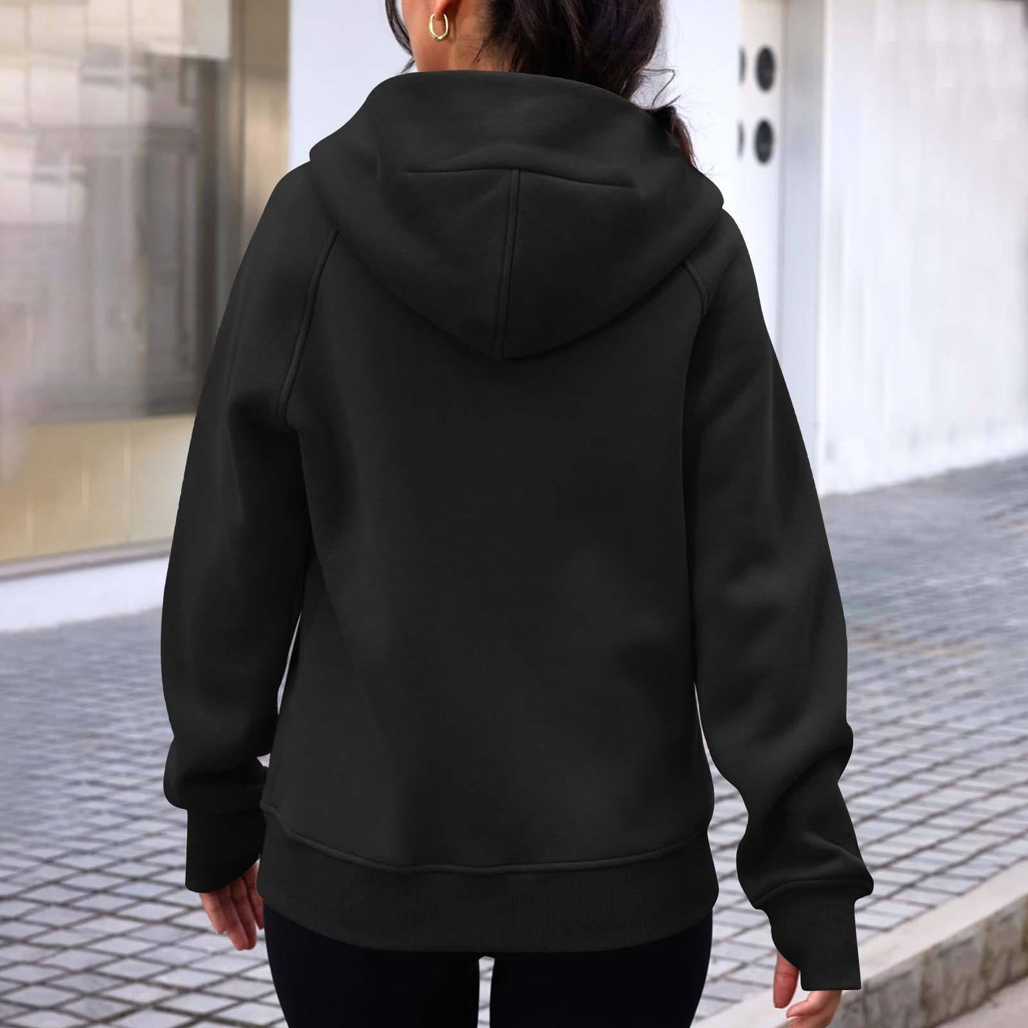 LM | Modern and comfortable winter sweater
