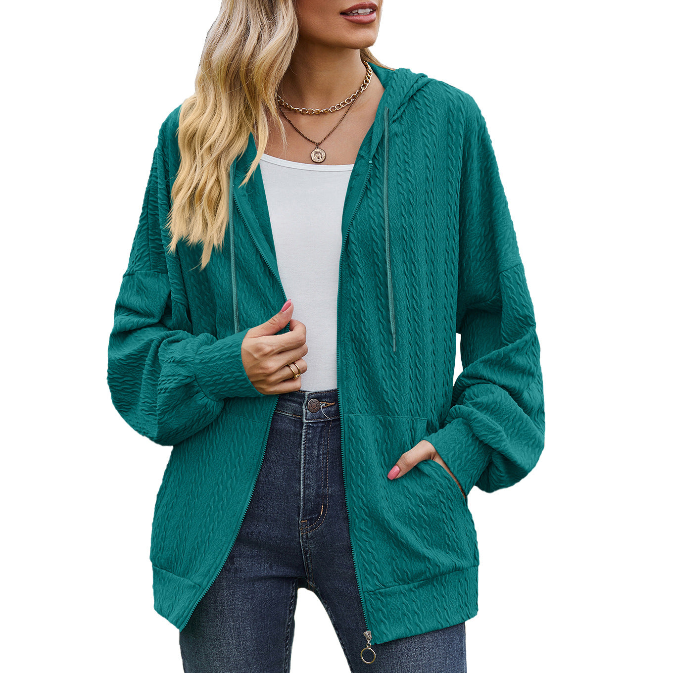 LM | Timeless and elegant winter sweater