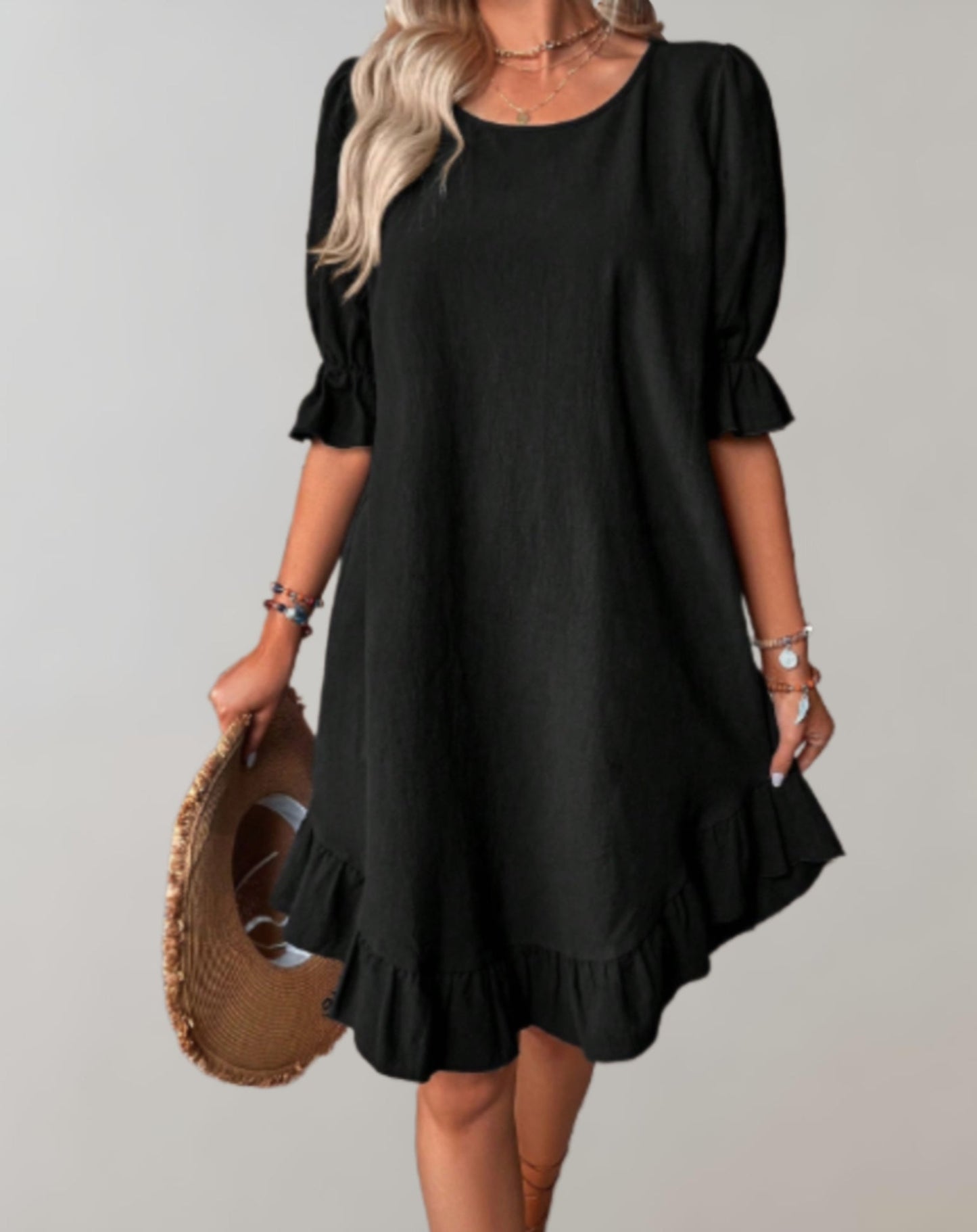 LM | Dress with half sleeves, fine ruffles and round neckline