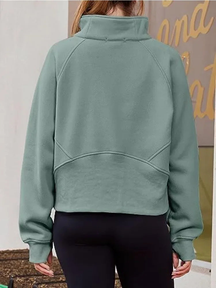LM | Uncomplicated and trendy winter sweater