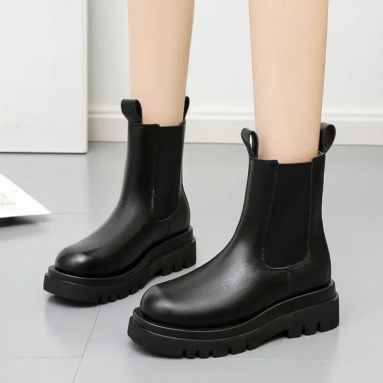 Tailored and Comfortable Orthopedic Boots