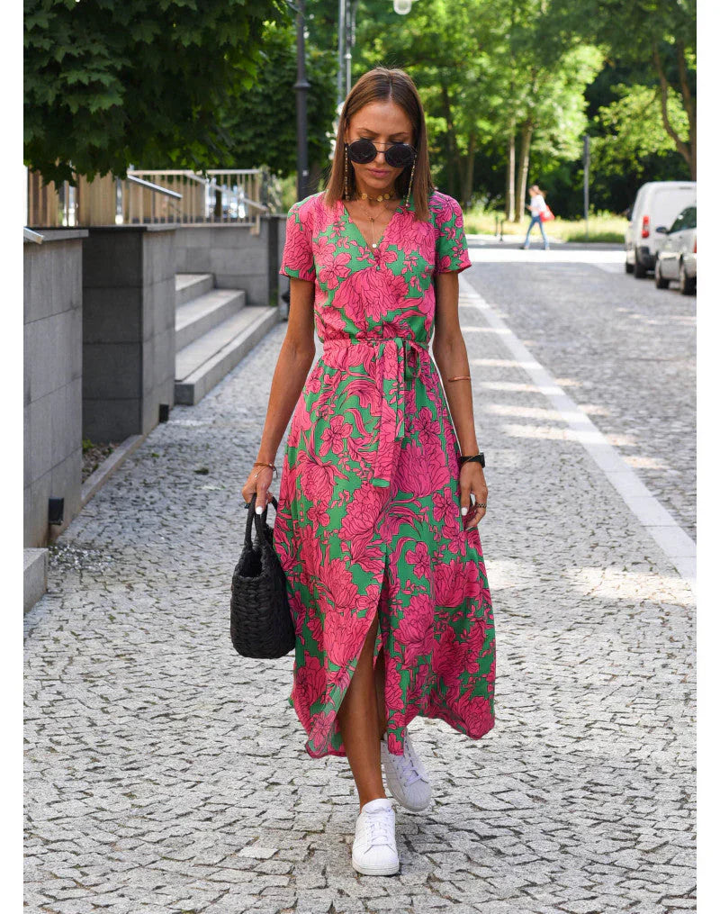 LM | Elegant dress with V-neck