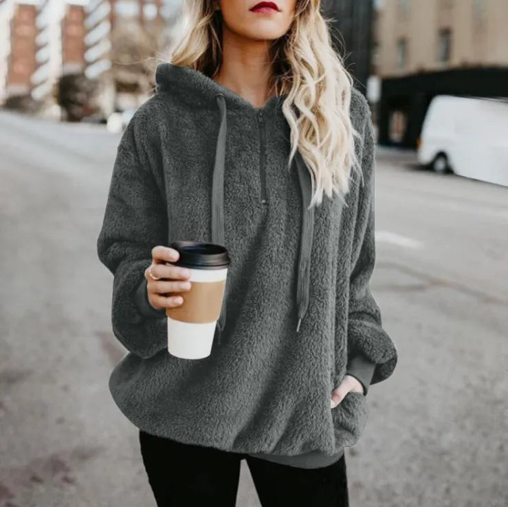 LM | Uncomplicated and trendy winter hoodie