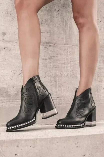 Durable and Supportive Orthopedic Boots