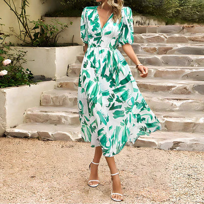 LM | Dress with V-neck and floral pattern
