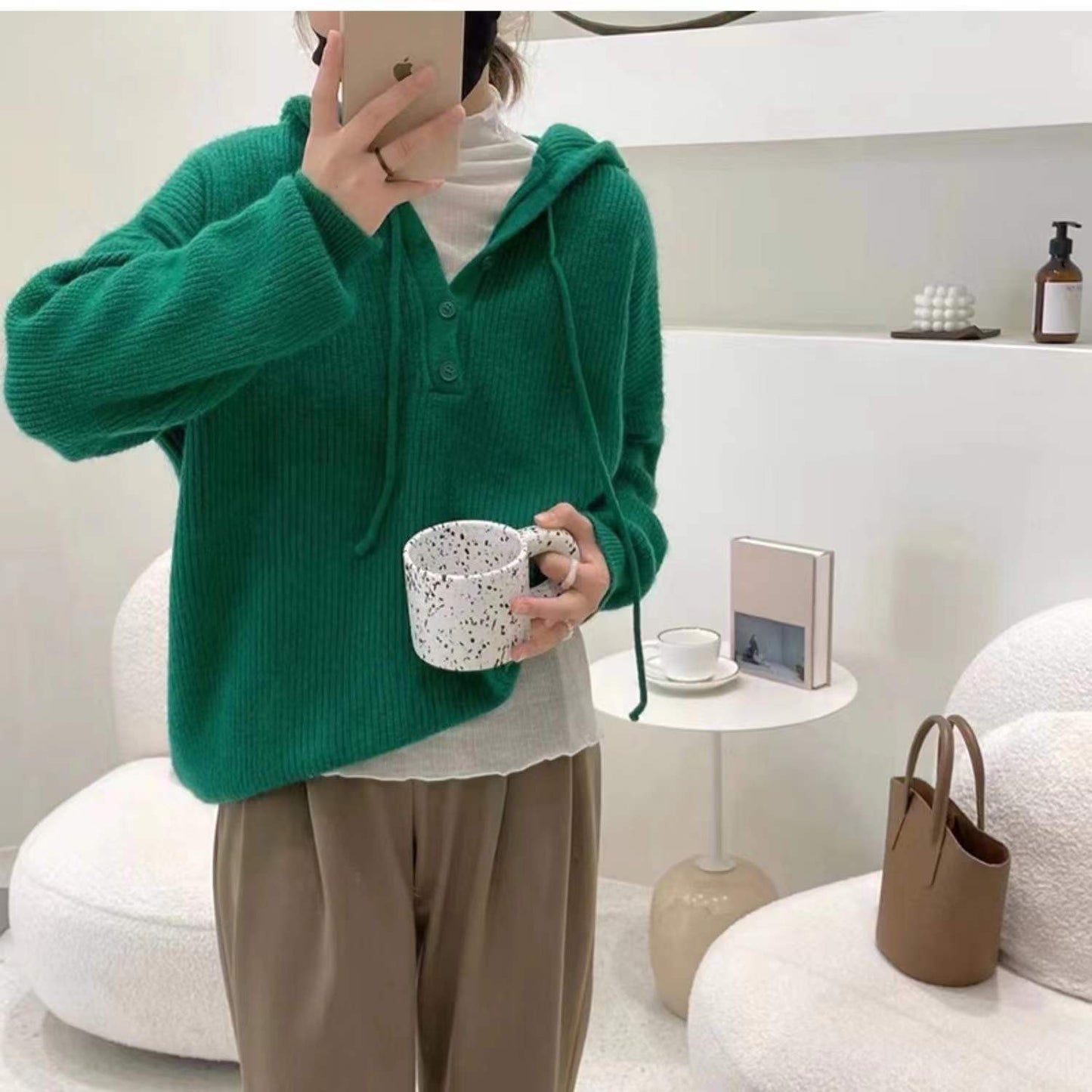 LM | Trendy and elegant winter sweater