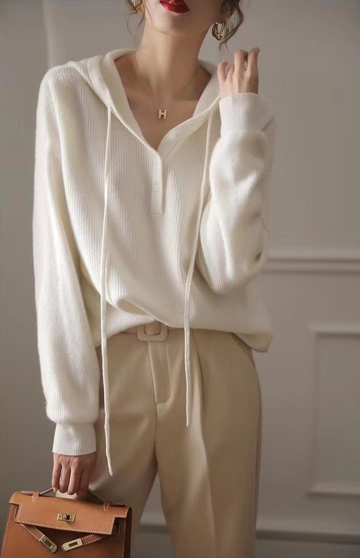 LM | Trendy and elegant winter sweater