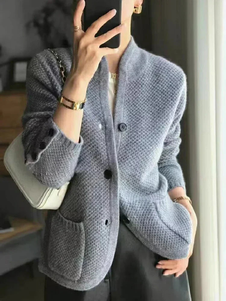 LM | Elegant and versatile winter sweater