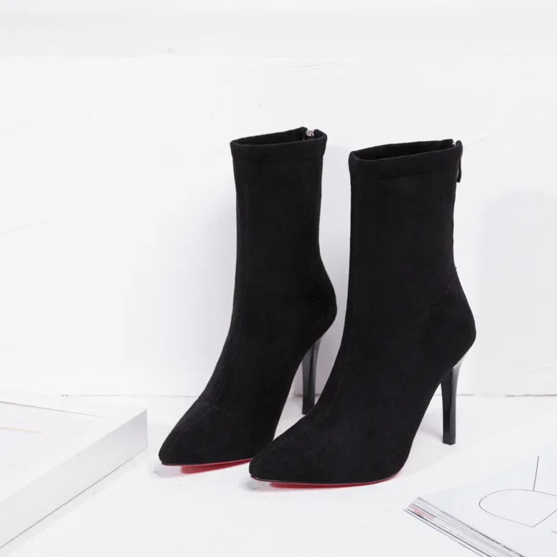 Tailored and Comfortable Orthopedic Heels