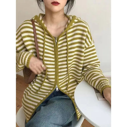 LM | Uncomplicated and trendy winter sweater