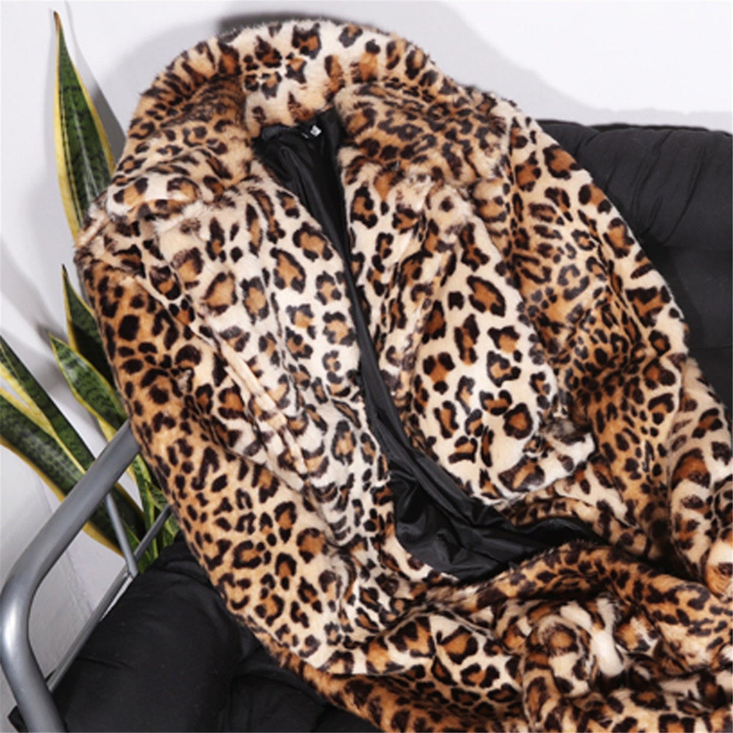 LM | Modern and fashionable winter jacket