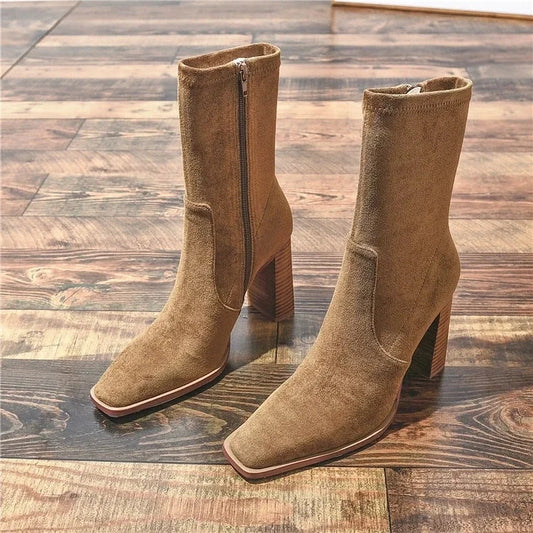 LM | Relaxed and supportive orthopaedic boots