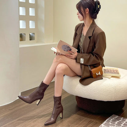 Tailored and Comfortable Orthopedic Boots