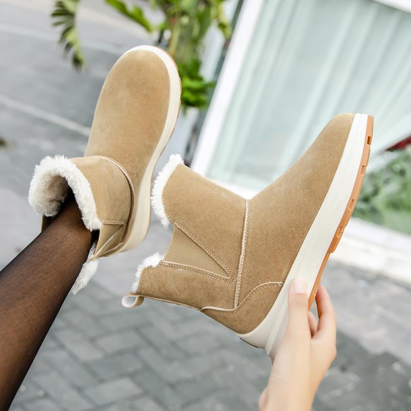 LM and supportive orthopaedic general boots