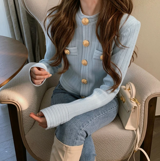 LM | Modern and comfortable winter sweater