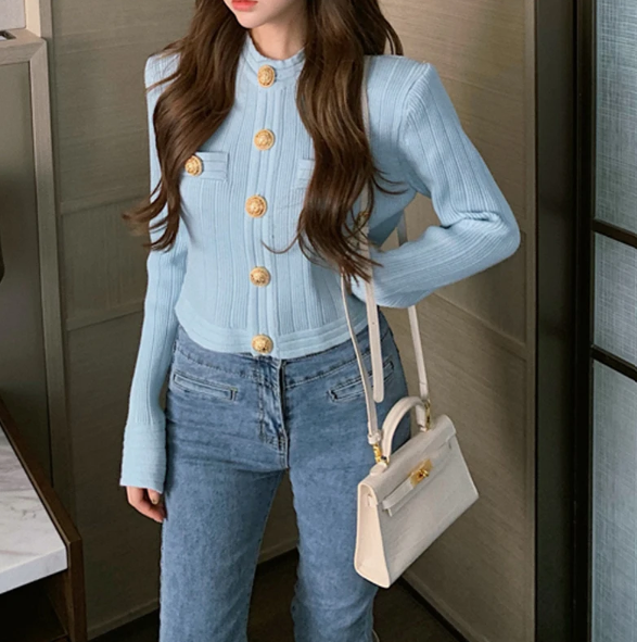 LM | Modern and comfortable winter sweater