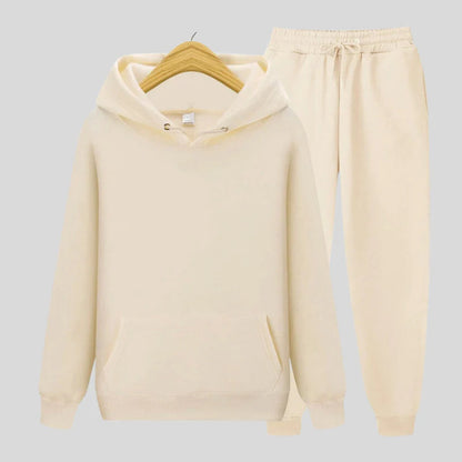LM | Effortless and trendy winter sweaters