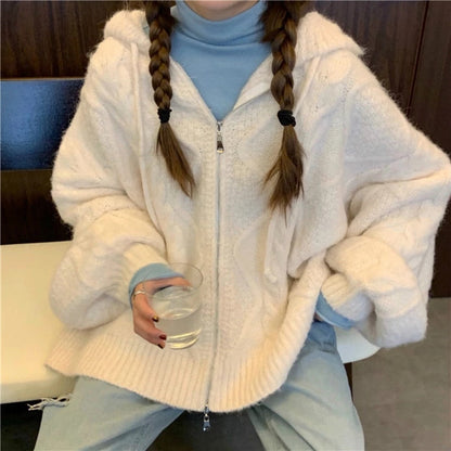 LM | Relaxed and timeless winter cardigan