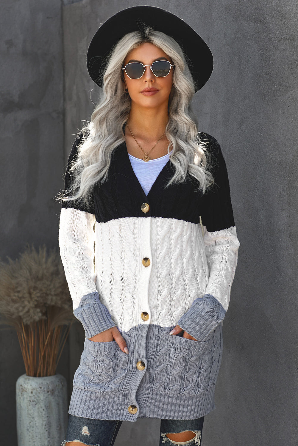 LM | Trendy and elegant winter cardigan