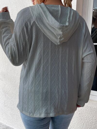 LM | Classic and comfortable hoodie