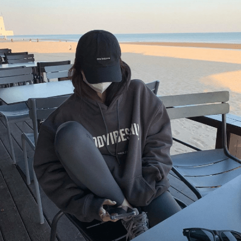 LM | Classic and comfortable winter hoodie