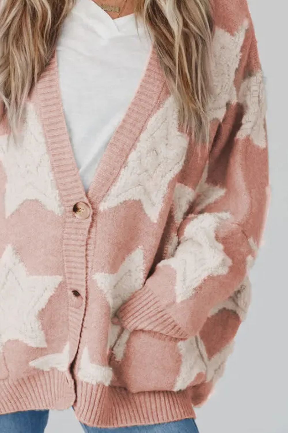 LM | Timeless and stylish winter cardigan