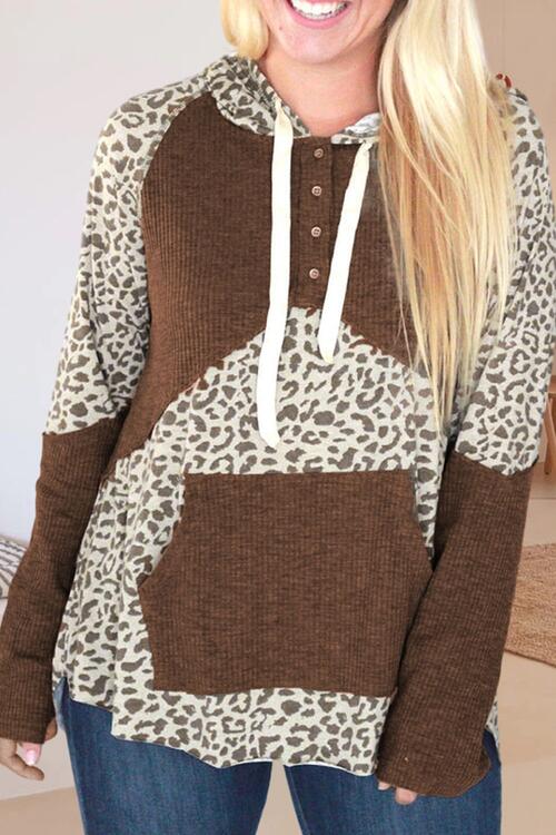 LM | Fashionable and minimalist hoodie