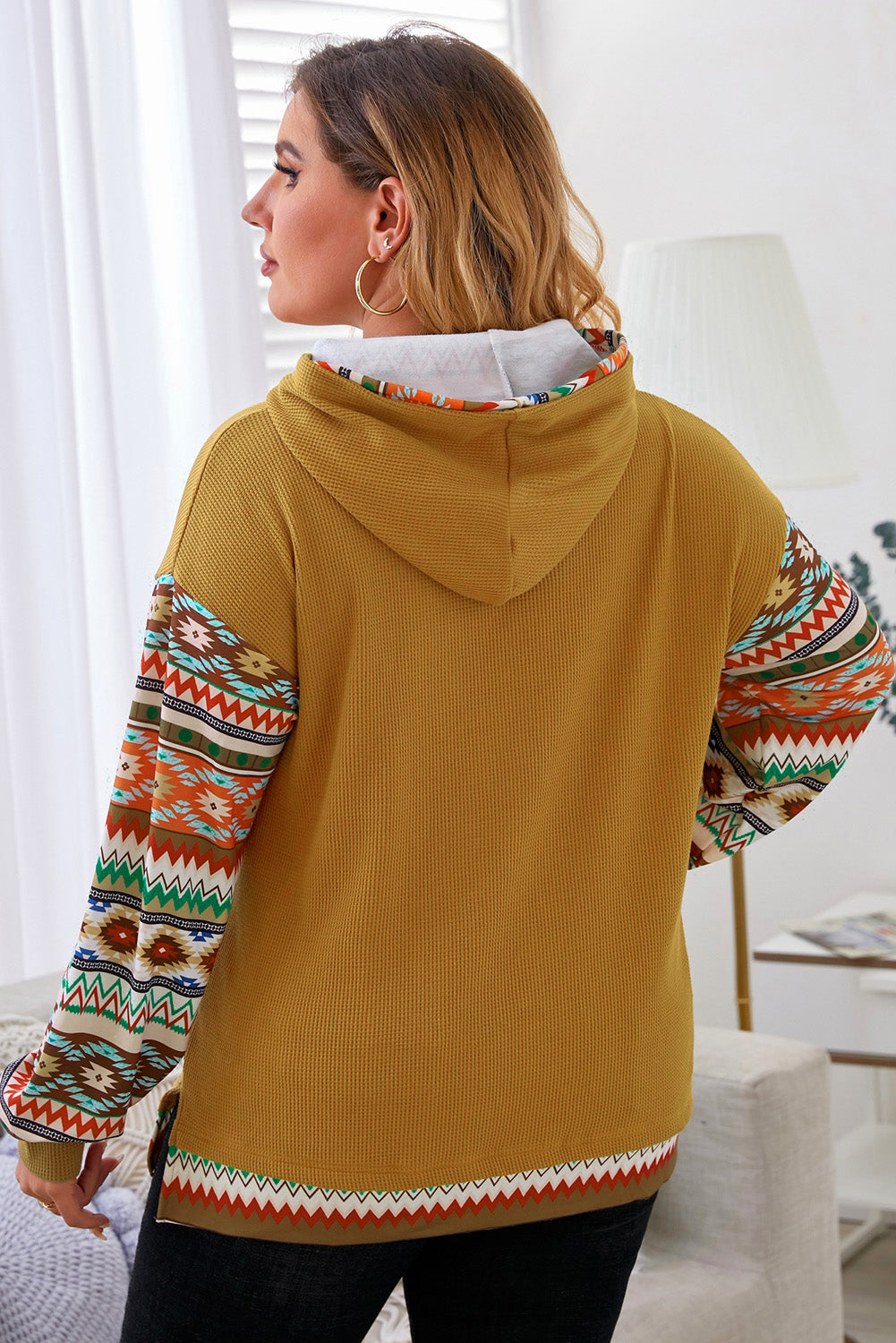 LM | Effortless and stylish winter hoodie