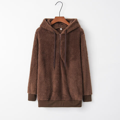 LM | Uncomplicated and trendy winter hoodie