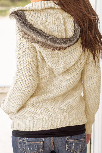 LM | Stylish and elegant winter sweater