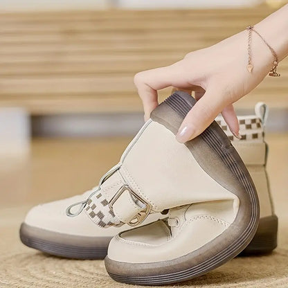 LM | ORTHOPEDIC BOOTS WITH BUCKLE STRAPS