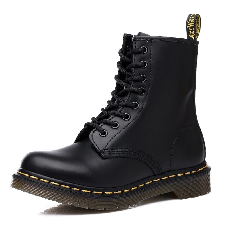 LM | Leather boots with thick soles