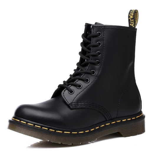 LM | Leather boots with thick soles