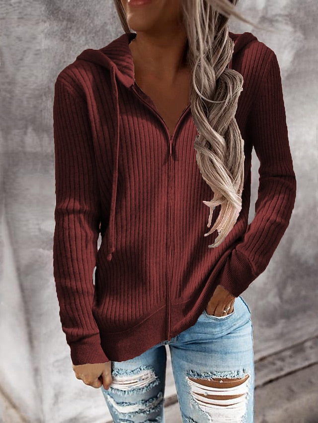 LM | Timeless and stylish winter sweater