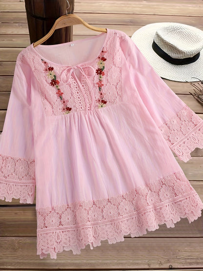 TS | Elegant blouse made from sophisticated lace