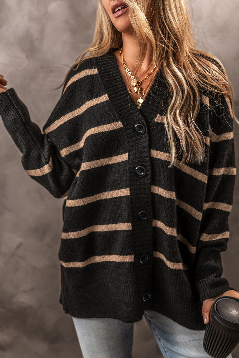 LM | Classic and stylish winter cardigan
