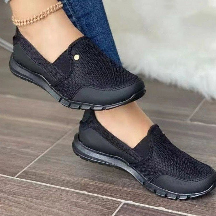 LM | Light, comfortable hiking boots