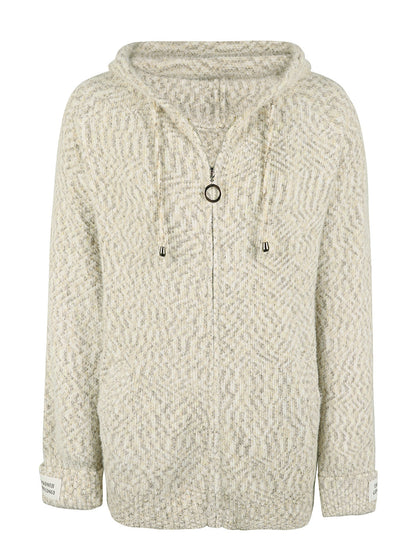 LM | Timeless and stylish winter sweater