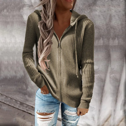 LM | Timeless and stylish winter sweater