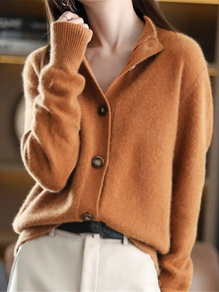 LM | Classic and stylish winter cardigan
