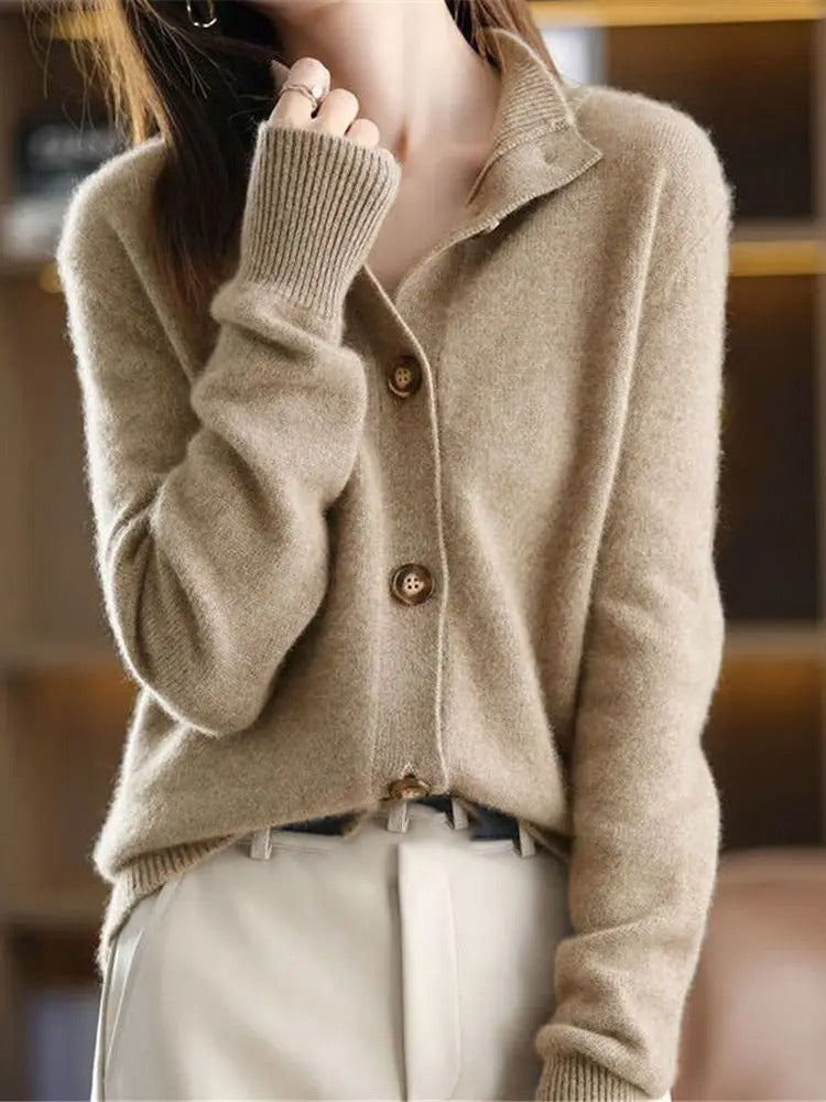 LM | Classic and stylish winter cardigan