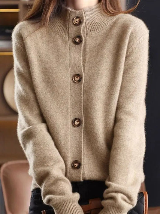 LM | Classic and stylish winter cardigan