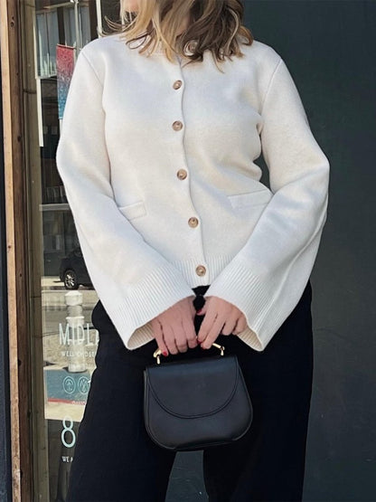 LM | Relaxed and timeless winter sweater