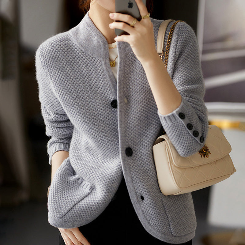 LM | Relaxed and timeless winter cardigan