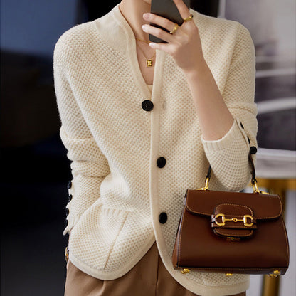 LM | Relaxed and timeless winter cardigan