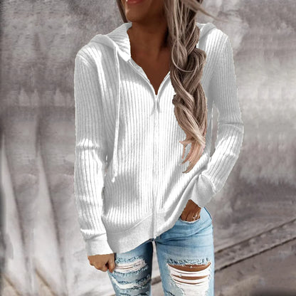 LM | Timeless and stylish winter sweater
